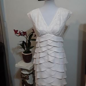 Beautiful Adrianna Papell Lace/Ruffled Dress